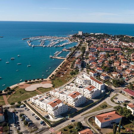 Humagum Sea View Apartment - Garden Palace Umag Buitenkant foto