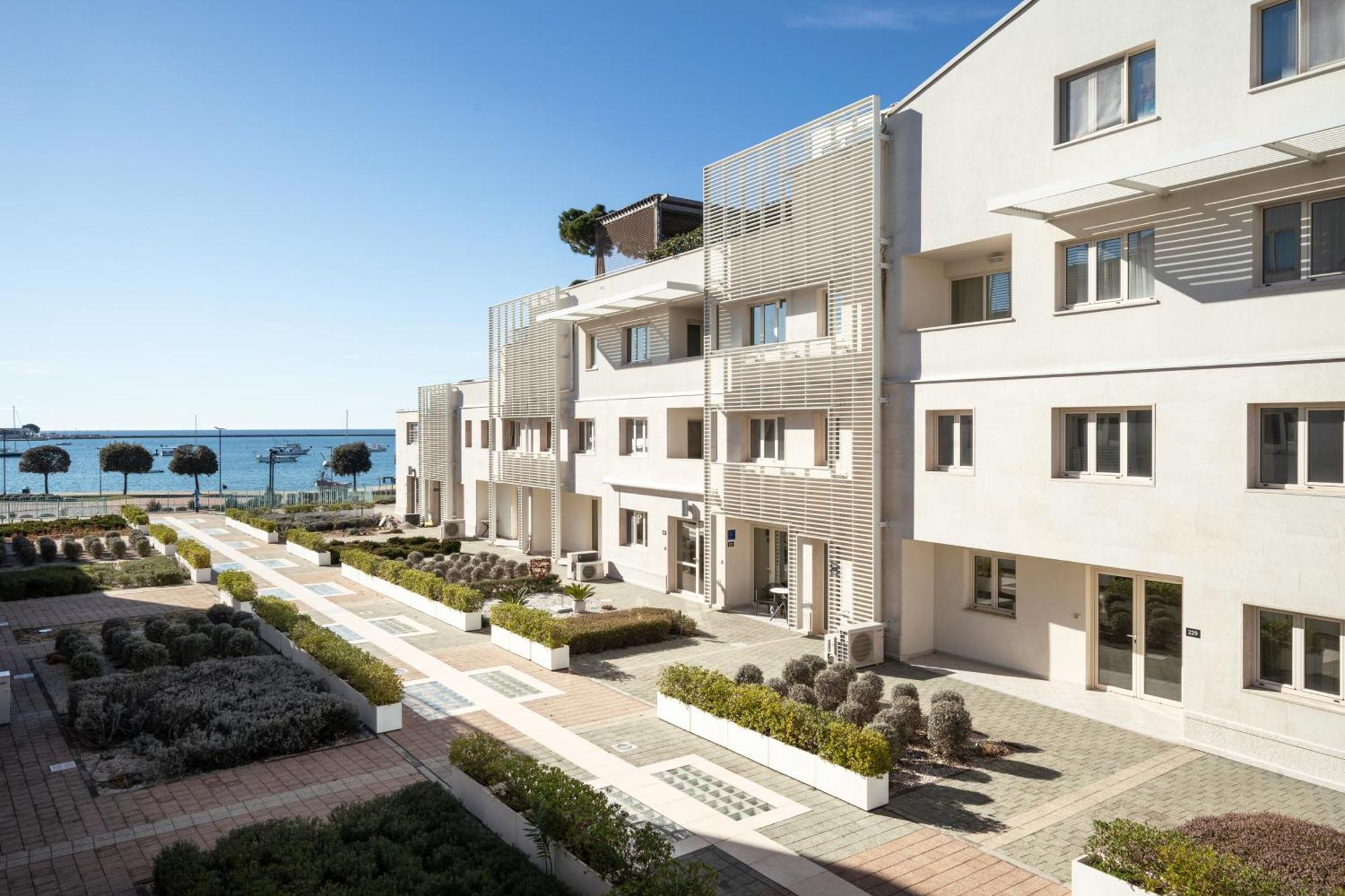 Humagum Sea View Apartment - Garden Palace Umag Buitenkant foto
