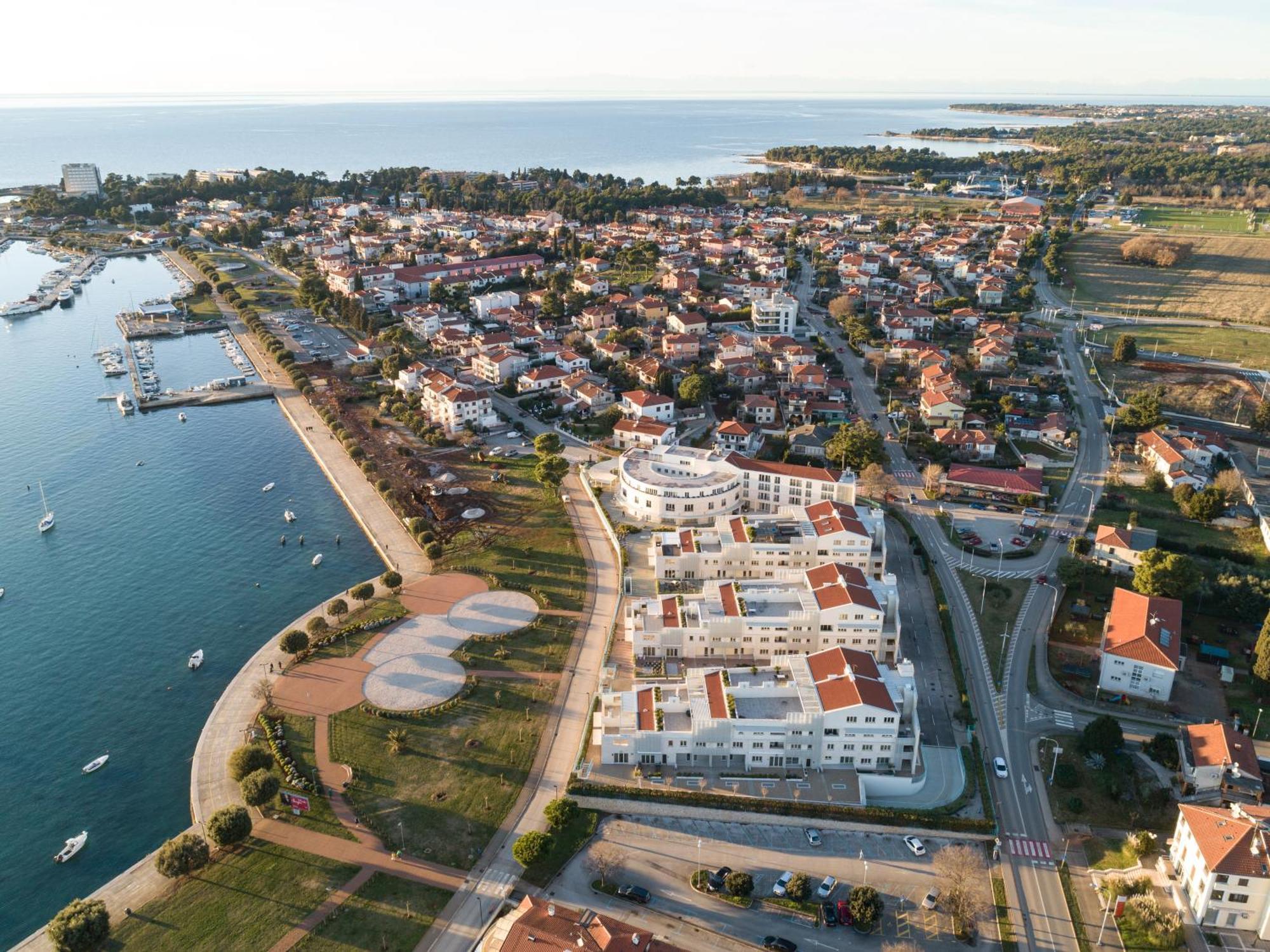 Humagum Sea View Apartment - Garden Palace Umag Buitenkant foto