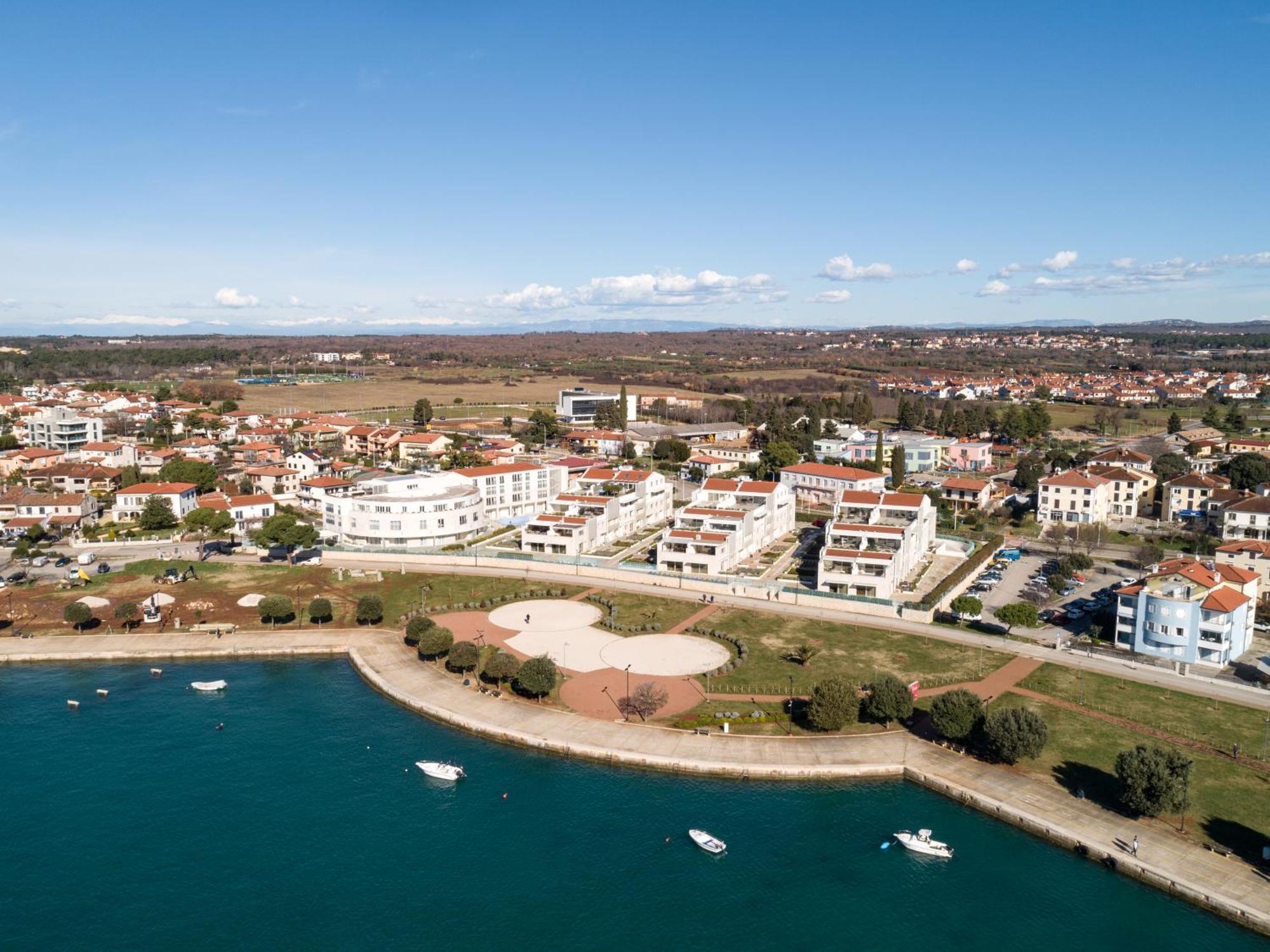 Humagum Sea View Apartment - Garden Palace Umag Buitenkant foto