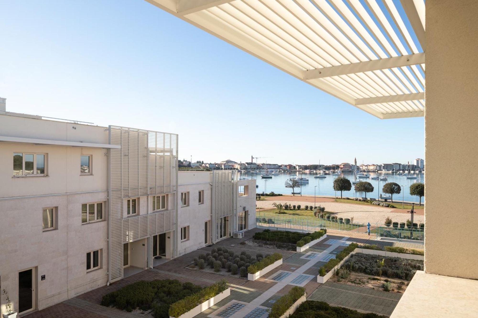 Humagum Sea View Apartment - Garden Palace Umag Buitenkant foto