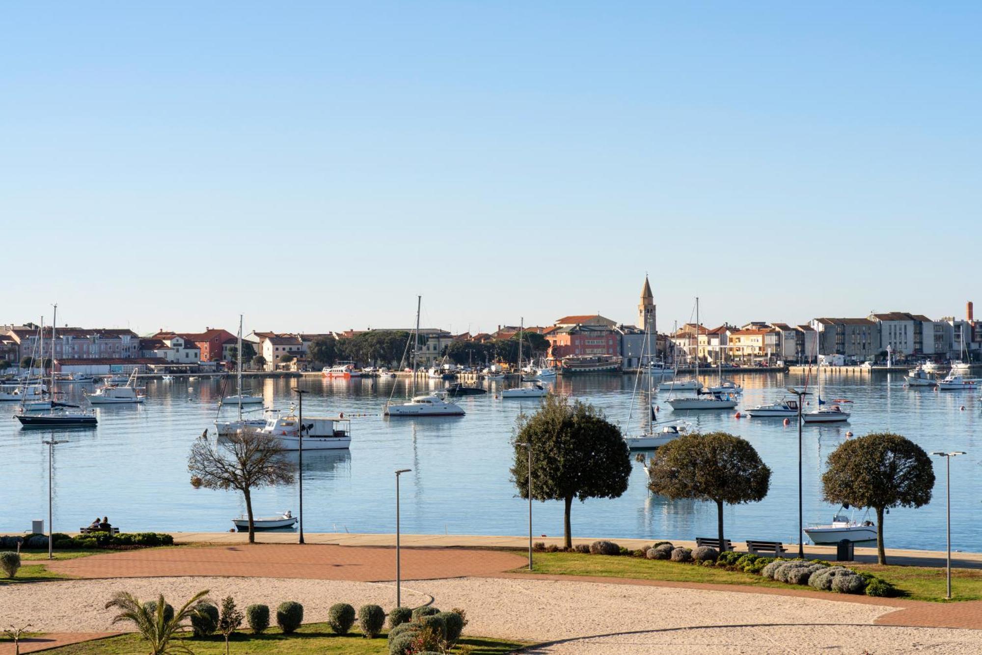 Humagum Sea View Apartment - Garden Palace Umag Buitenkant foto