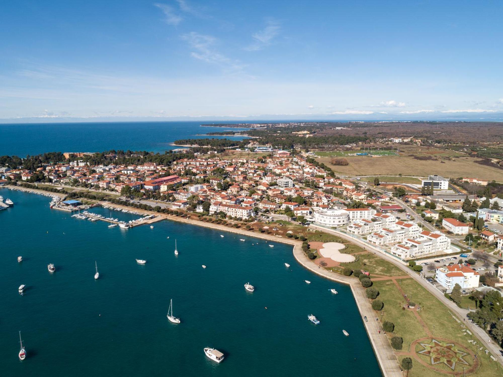 Humagum Sea View Apartment - Garden Palace Umag Buitenkant foto
